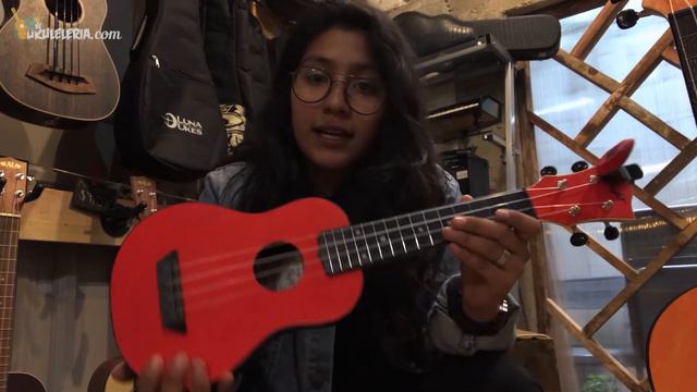 Flight Ukuleles en Ukuleleria ¡Bienvenida la nueva marca de ukuleles ! ahora Unboxing! смотреть онлайн