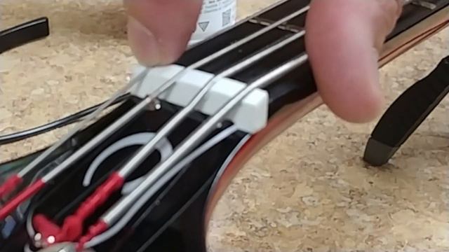 Epiphone EB3 Detailed Setup смотреть онлайн