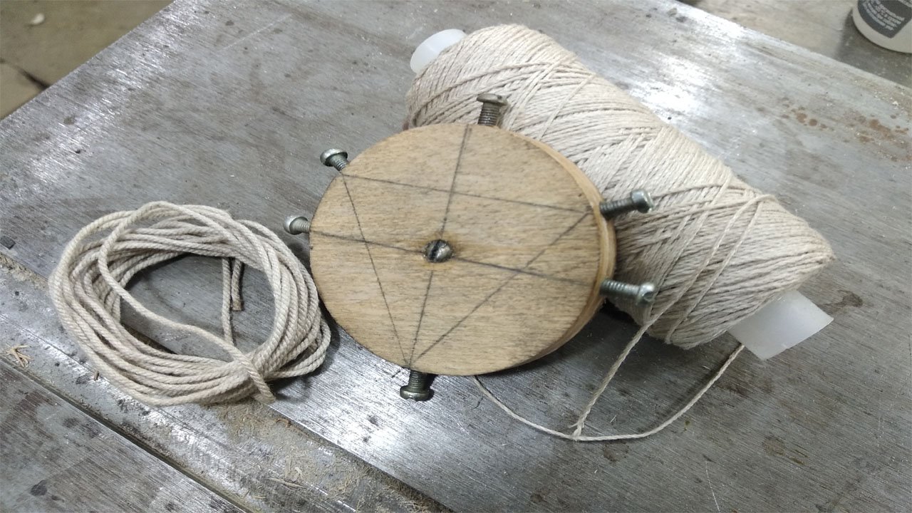 № 77 Сборка модели корабля черная жемчужина. Приспособление для плетения канатов. смотреть онлайн