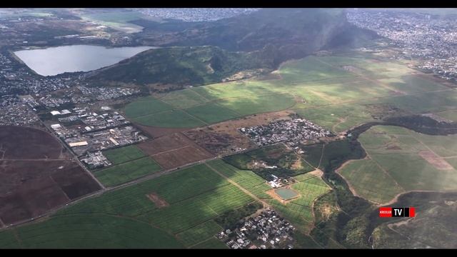 Île Maurice vue du ciel - Océan Indien. смотреть онлайн