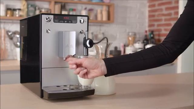 Melitta Caffeo Solo & Perfect Milk E957 101, Schlanker Kaffeevollautomat Mit Auto Cappuccinatore, S