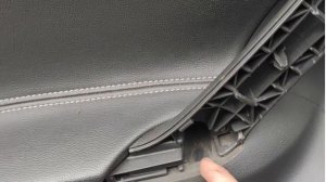 Обшивка двери Toyota Verso