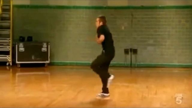 Супер прикольный танец пересматриваю постоянно смотреть онлайн