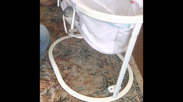 How to assemble Fisher price baby bassinet step by step. (Easy way) смотреть онлайн