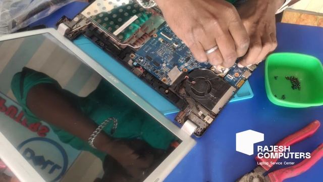 How do I take apart my Acer Aspire V5 //HDD upgrade// CPU Ram MB cleaning// in HINDI смотреть онлайн
