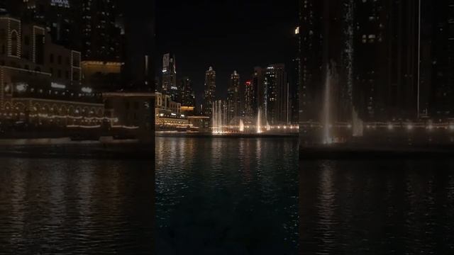 Amazing Fountain Show - Dubai Mall 2022 (Vertical Video) смотреть онлайн
