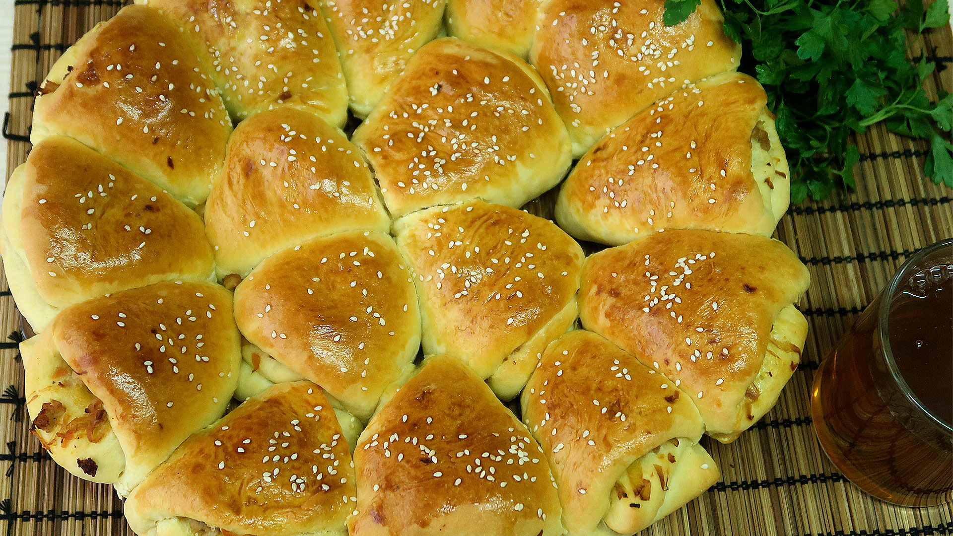 Отрывной пирог с капустой и фаршем Воздушный и очень вкусный смотреть онлайн