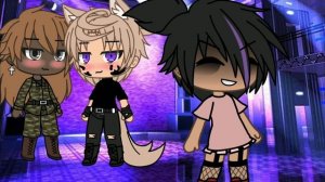 песня-/°а по району бродит парнишка°\-