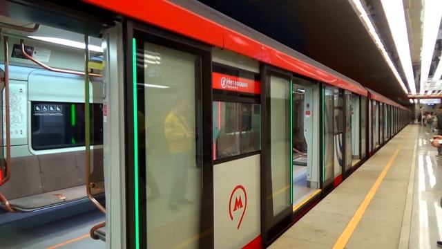 "Прибыл на конечную!" Электропоезд 81-775/776/777 "МОСКВА-2020" №78 на станции метро Нижегородская смотреть онлайн