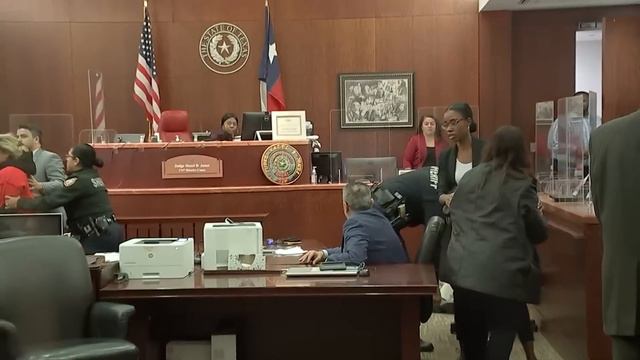 Mother of murdered teen faces killer before fight breaks out in courtroom смотреть онлайн