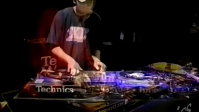 2001 - DNS (Holland) V Rough (Singapore) - DMC Battle For World Supremacy - Round 1 смотреть онлайн