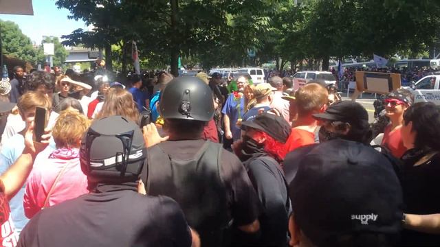 EXCLUSIVE! Joey Gibson ASSAULTED at Portland Rally! смотреть онлайн