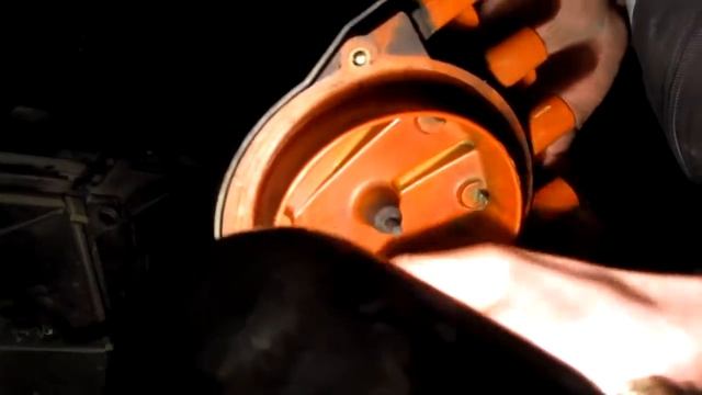 Снятие крышки распределителя зажигания смотреть онлайн