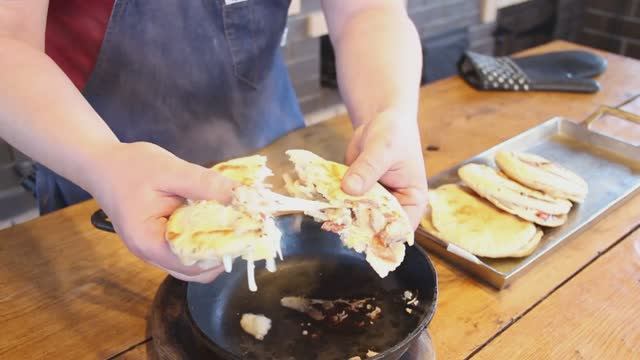 Скепасти или шаурма по-греческий. Рецепт греческого соуса Дзадзаки. смотреть онлайн