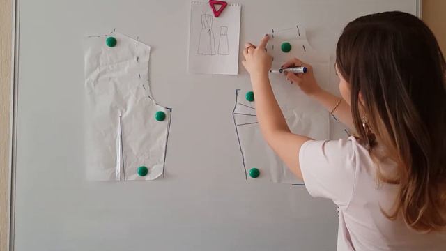 Как перевести боковую вытачку в плечевой рельеф смотреть онлайн