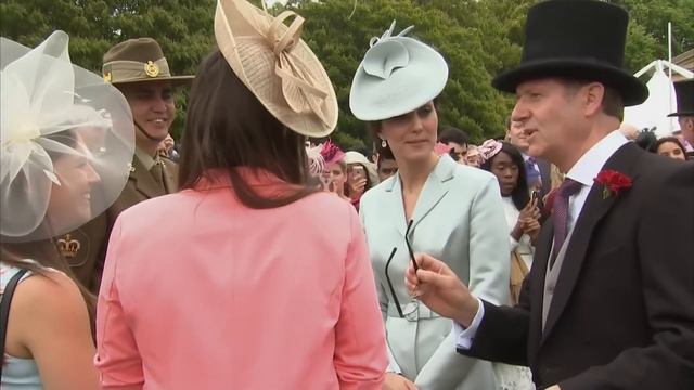 15 Times Kate Middleton Was Caught Off Guard By Cameras смотреть онлайн