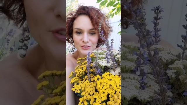 Женщина. Лето. Цветы. Фотосессия. Круг. смотреть онлайн