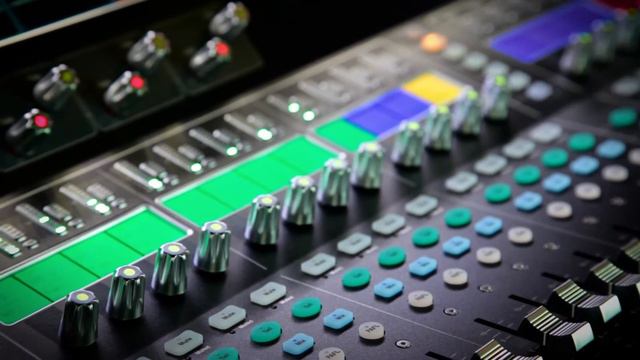 Allen & Heath dLive C Class - Visión General (subtitulado en español) смотреть онлайн