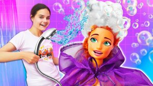 Кукла Крис готовится к ковровой дорожке! - Игры одевалки в видео для девочек с Барби