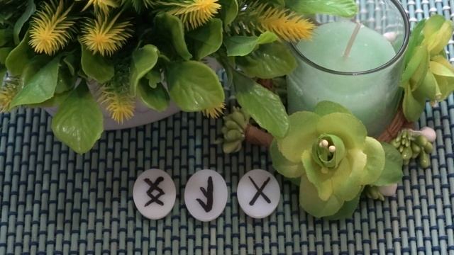 РЫБЫ РУНИЧЕСКИЙ ГОРОСКОП СЕНТЯБРЬ С 15 по 30 ГАДАНИЕ НА РУНАХ смотреть онлайн