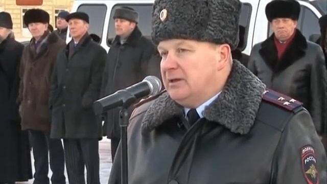 В Великий Новгород вернулся сводный отряд регионального управления МВД смотреть онлайн