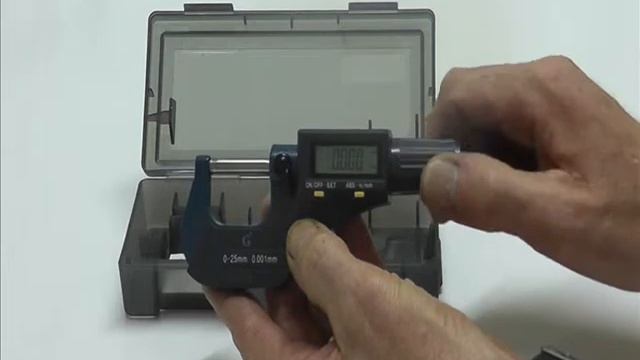 211-101 Professional 0-25mm Digital External Micrometer