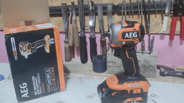 Aeg BSS 18S12BL-0 18 V Darbeli Somun Sıkma Makinesi смотреть онлайн