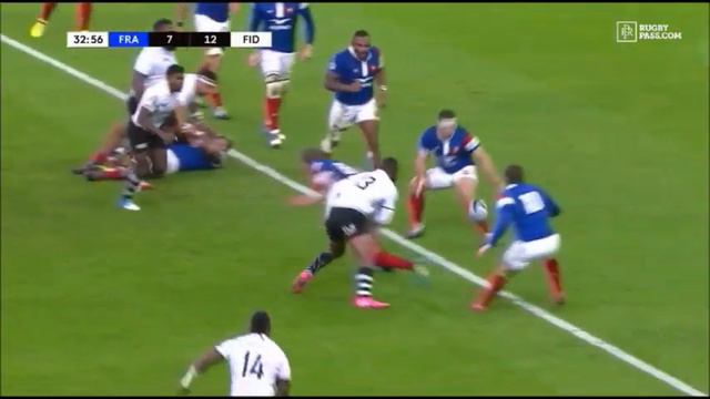 Jale Vatubua hit dislodges ball to win turnover and leads to Fiji break vs France 2018 смотреть онлайн