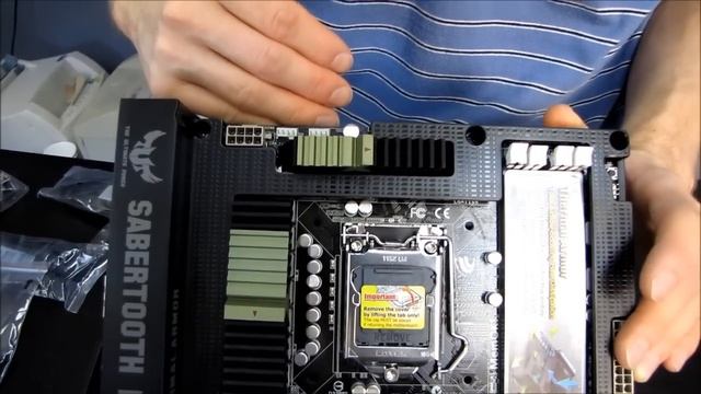 Asus Sabertooth P67 Core I7 LGA1155 Motherboard Unboxing Linus Tech Tips