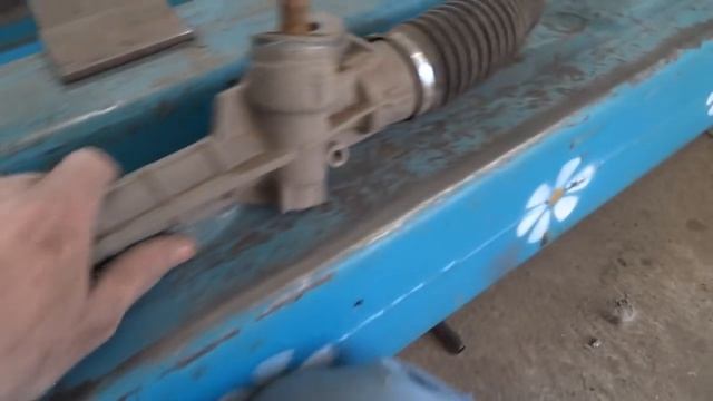 Peugeot 107. ремонт рулевой рейки. пробег 25 тысяч! часть 1. смотреть онлайн