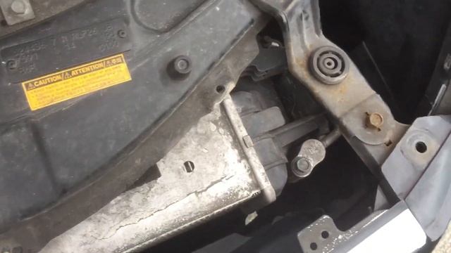 Chevrolet Captiva Headlight Removal & Bulb change смотреть онлайн