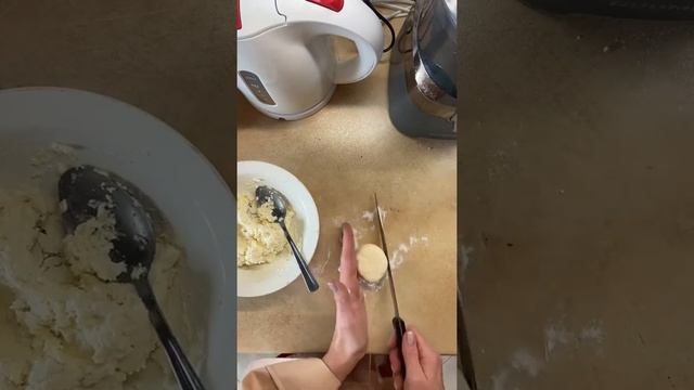 ДЕРЕВЕНСКИЕ СЫРНИКИ ИЗ ТВОРОГА НЕЖНЫЕ МЯГКИЕ СОЧНЫЕ ВКУСНЫЕ ПП РЕЦЕПТ SHORTS HEALBE CURD CHEESE CAK смотреть онлайн