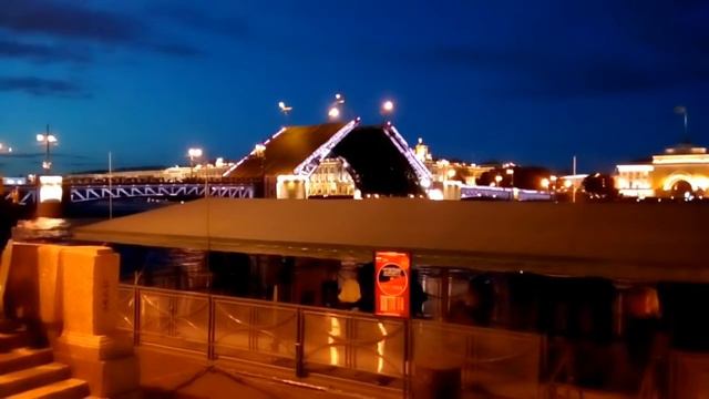 Разведение мостов в Санкт-Петербурге (белые ночи) смотреть онлайн