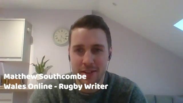 Rugby journalists react to fan outrage after WRU releases "socially distant" squad picture смотреть онлайн