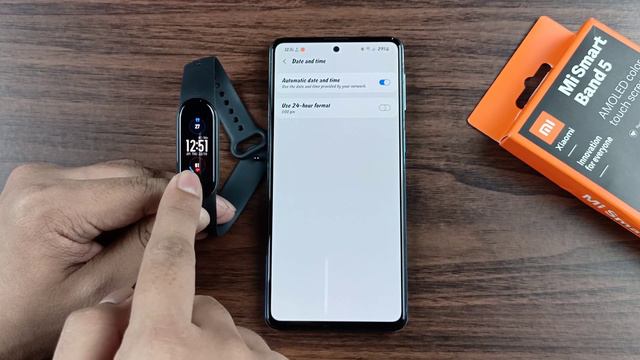 Mi Smart Band 5 : How To Change Time Format | 24 Hour To 12 Hour смотреть онлайн