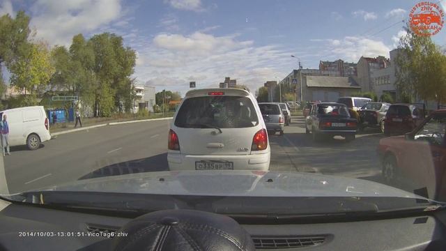 Абакан. РАВ4 Т060ВС19. Гонки по встречке возле школы смотреть онлайн