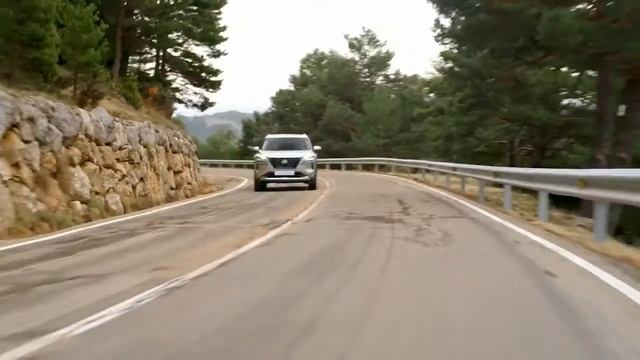 Nissan X-TRAIL 2022 смотреть онлайн