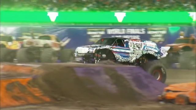 10 Most Incredible Monster Trucks In The World смотреть онлайн
