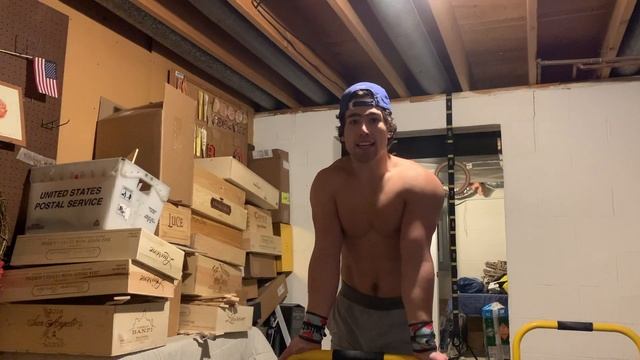 The Key to Unlocking a Longer Front Lever Hold смотреть онлайн