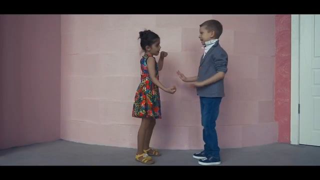 Лёша Беляков и Рашель (группа «ФАБРИКА KIDS»)- ПАПА ИЛИ МАМА смотреть онлайн