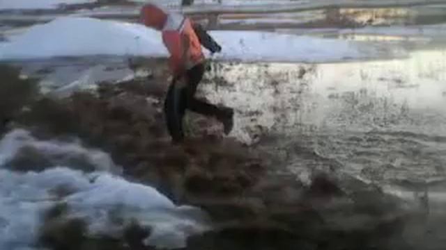 Бегают по воде :D смотреть онлайн