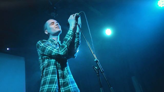 Вася Звёздкин - Fake Plastic Trees смотреть онлайн