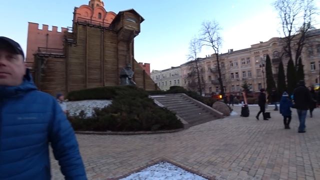 Киев. Вечерняя прогулка по достопримечательностям города . Kiev смотреть онлайн