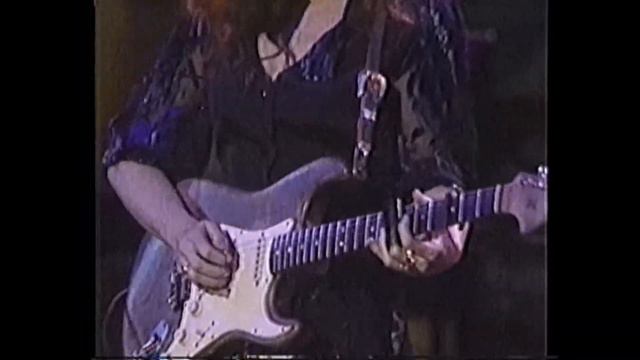 Bonnie Raitt - Candy Man - Tribute To Roy Orbison 2/24/90 смотреть онлайн
