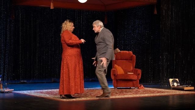 Пришел мужчина к женщине смотреть онлайн