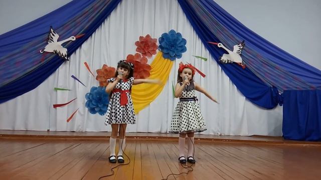 Песня "Помогите Бегемоту" Рыбаченок Вероника, Рыбаченок Екатерина; руководитель Дмитрук Т. В. смотреть онлайн