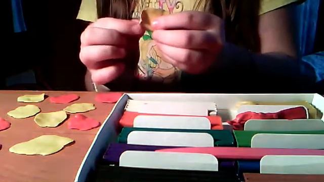 Как сделать большую красивую розу из пластилина!)) смотреть онлайн