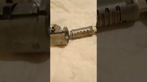 Как разобрать личинку замка зажигания мерседес 124.Ремонт замка зажигания мерседес 124,140.