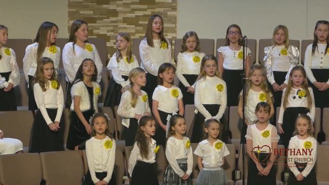 Христос воскрес пусть льётся пенье - поёт младший детский хор смотреть онлайн