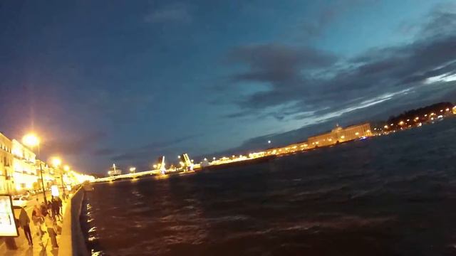 Санкт-Петербург (разведение мостов) смотреть онлайн